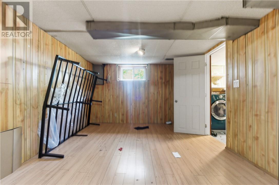 398 Bessie Avenue - 18
