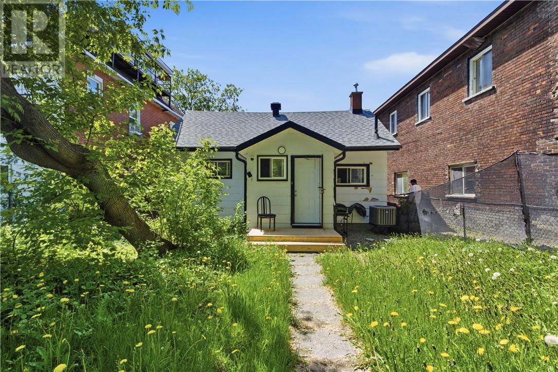 398 Bessie Avenue - 28