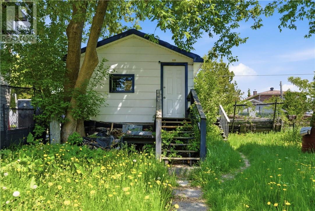 398 Bessie Avenue - 29