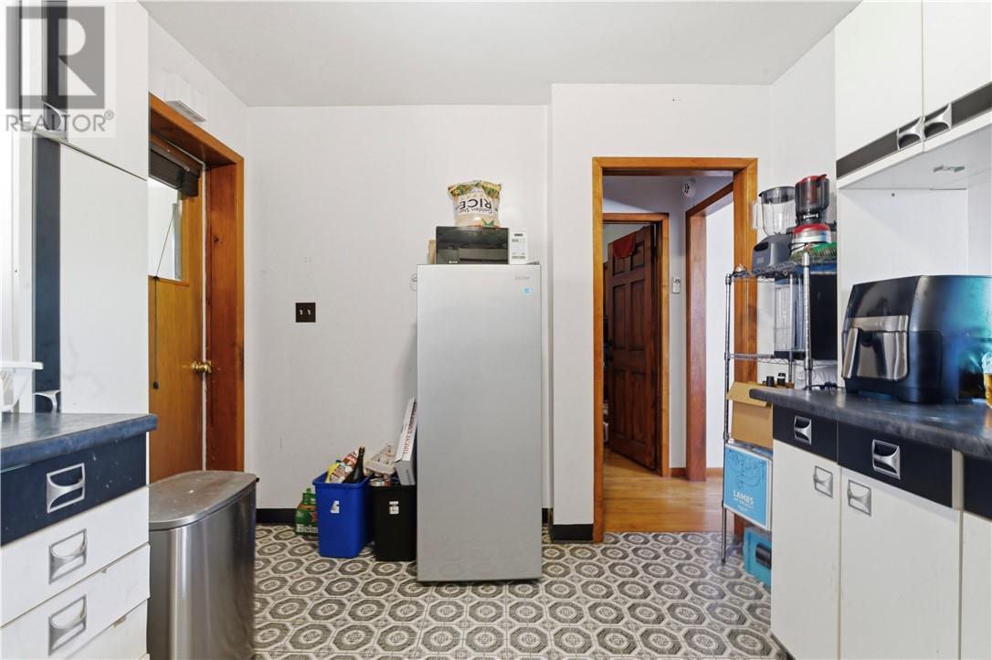 398 Bessie Avenue - 5