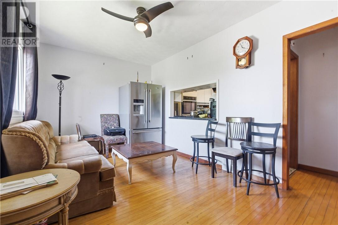 398 Bessie Avenue - 9