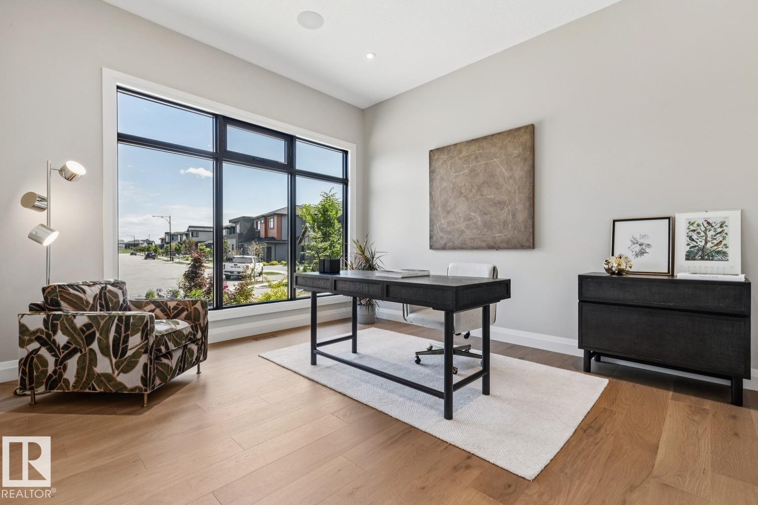 4812 KNIGHT CR SW - 19