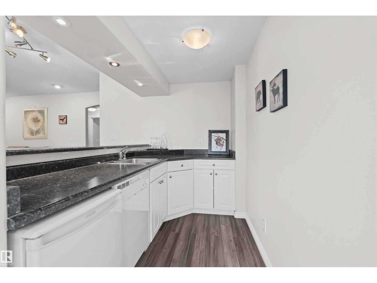 922 WALLBRIDGE PL NW — photo 40
