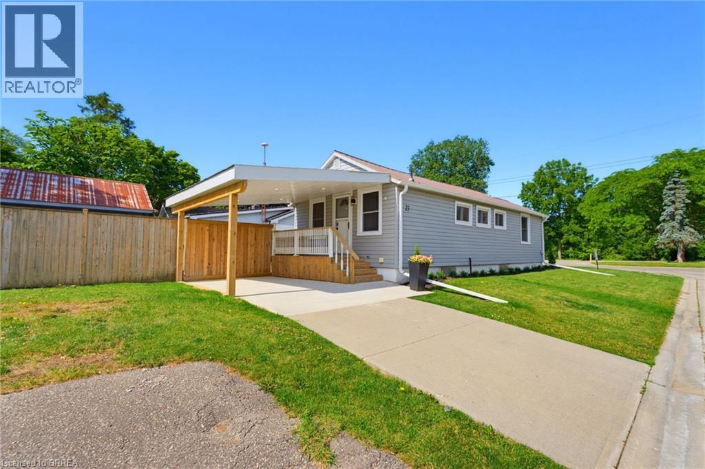 2-bedroom home for sale at 23 JOHN Street, Port Dover ON · photo 1 of 35