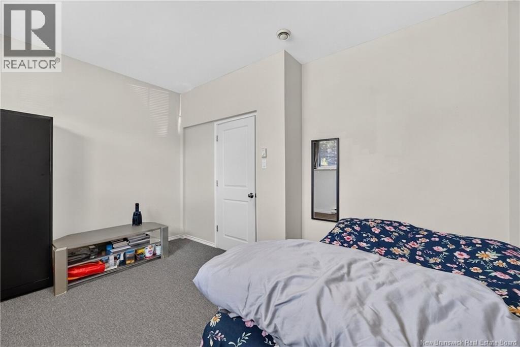 103 Thomas - 27