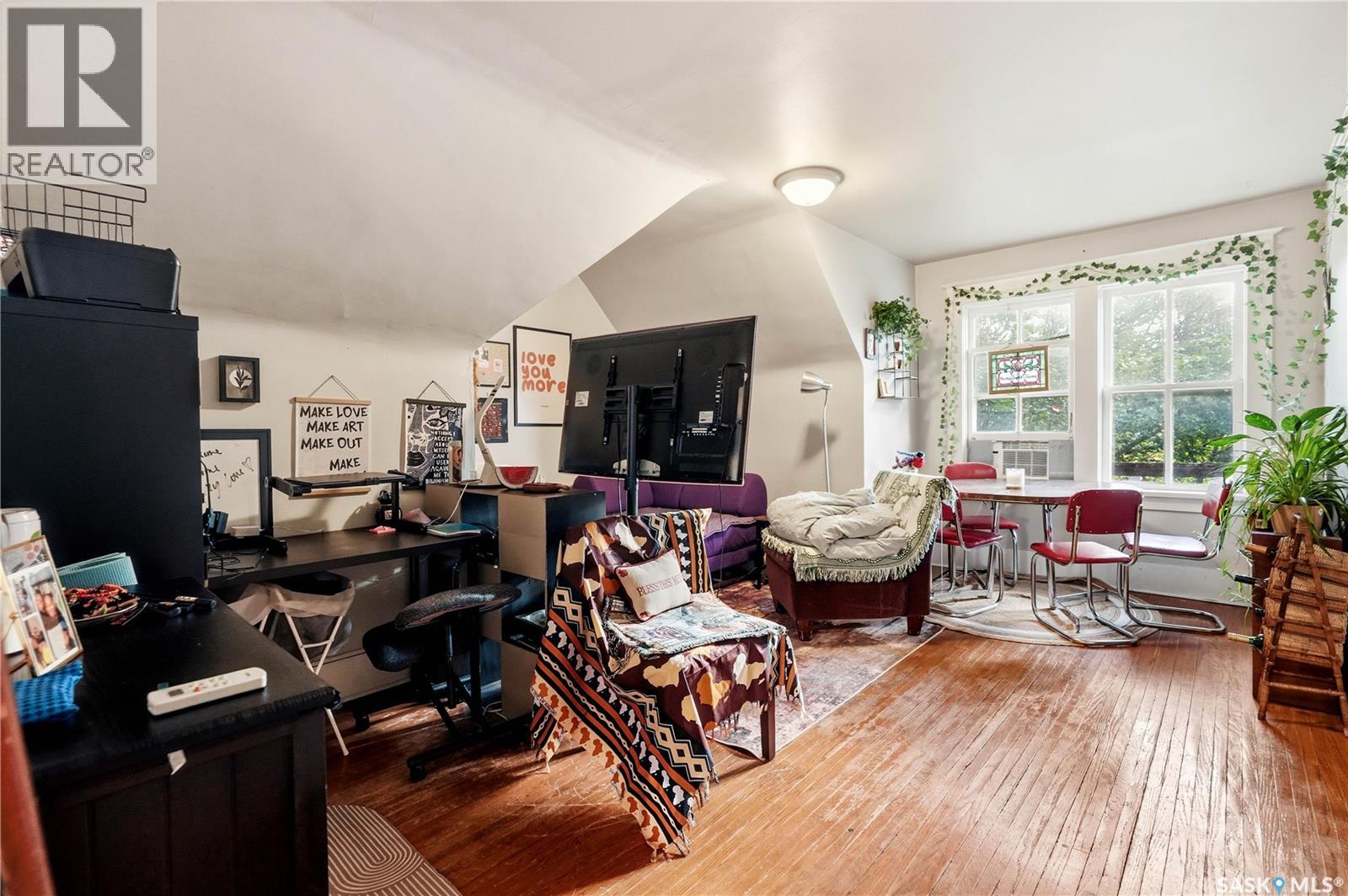 2070 Garnet STREET - 34