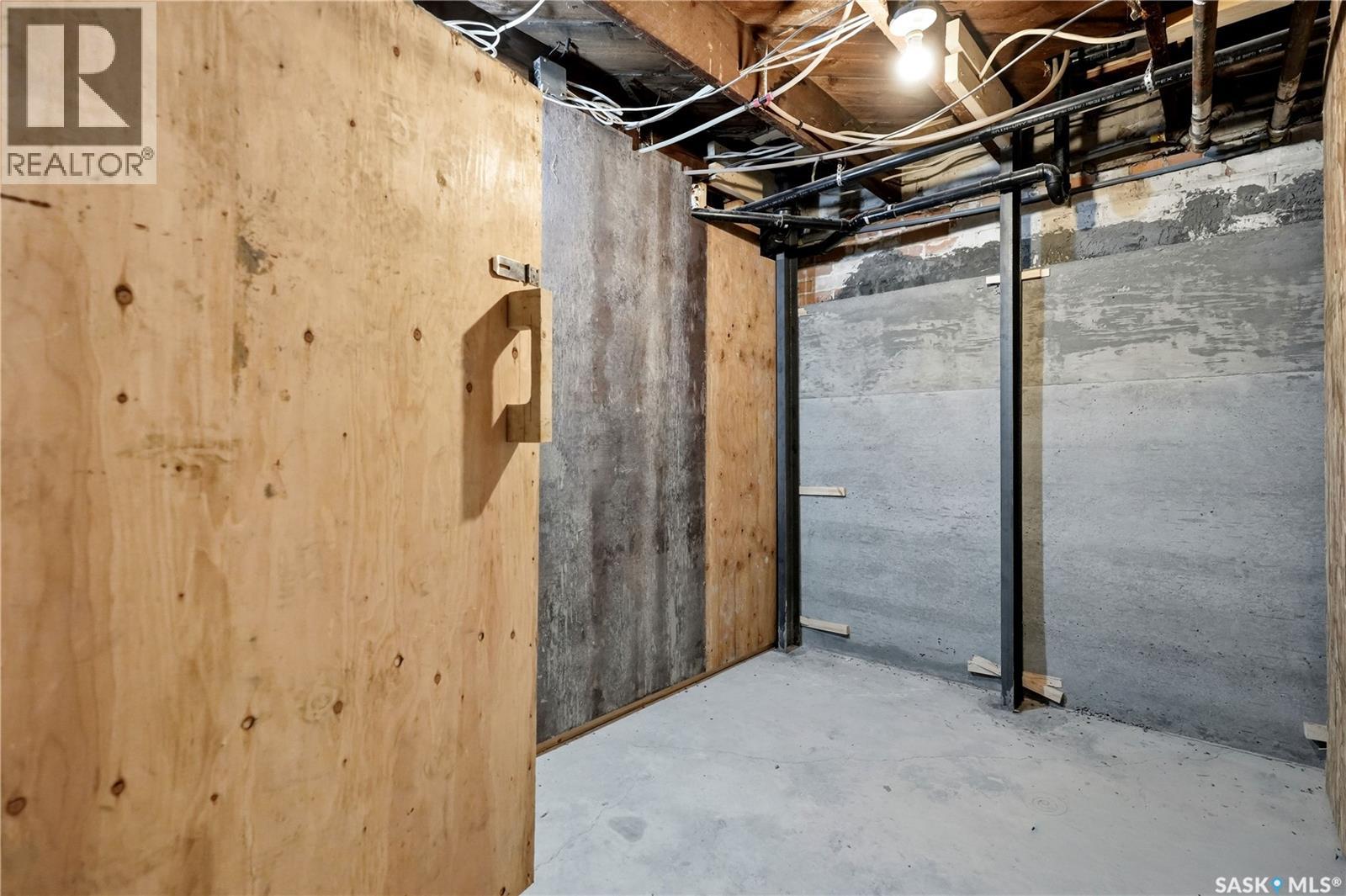 2070 Garnet STREET - 46