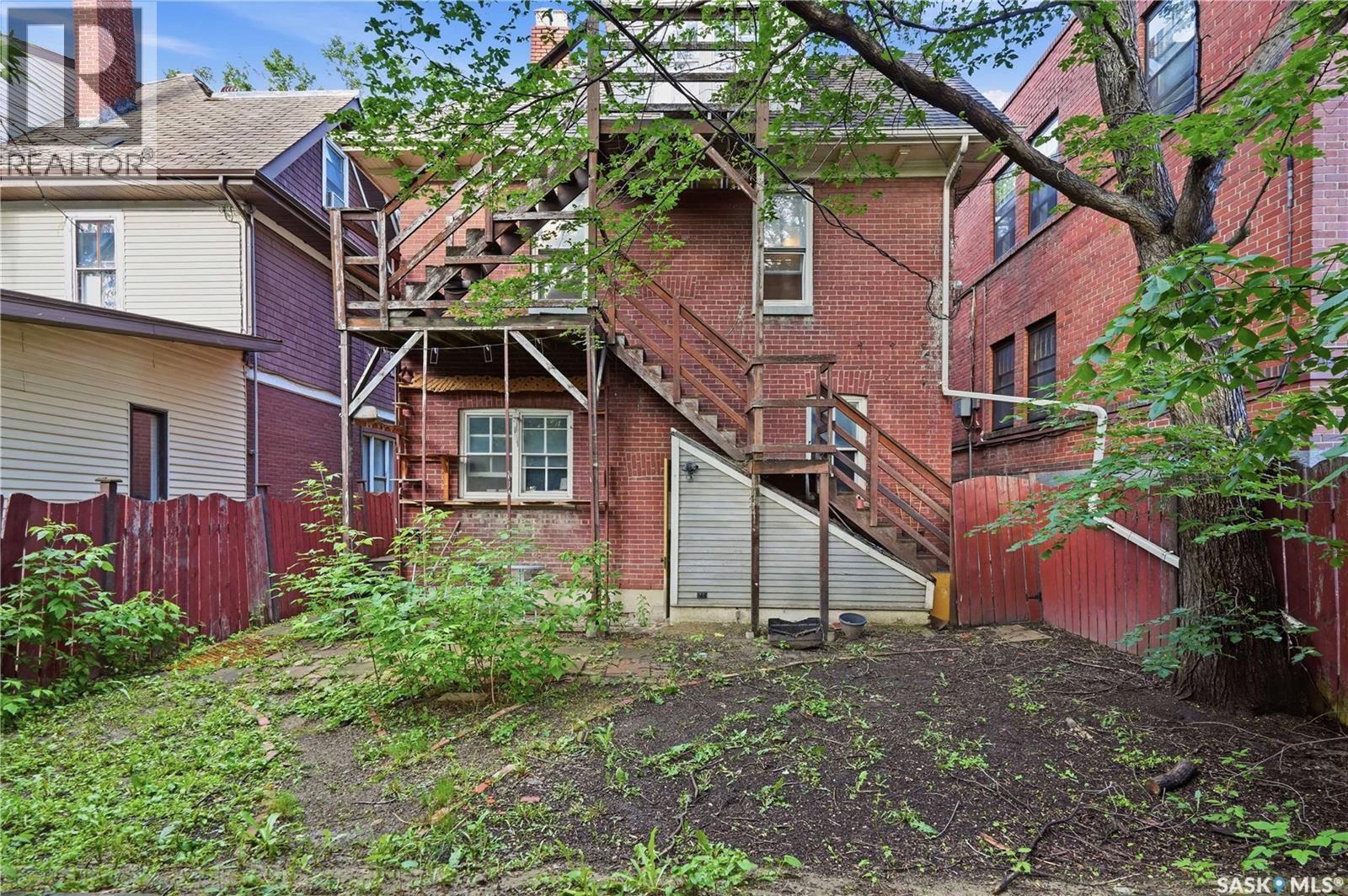 2070 Garnet STREET - 53