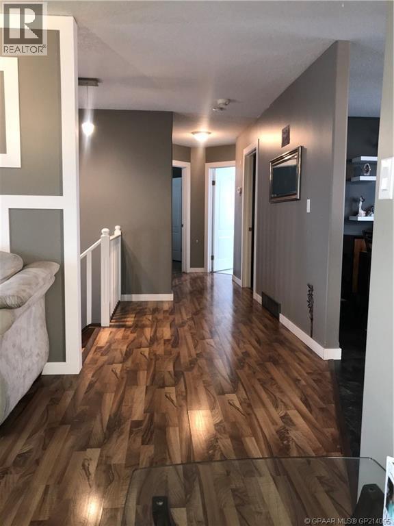 908 4 Avenue - 10
