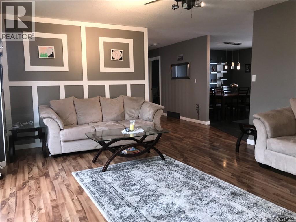 908 4 Avenue - 9