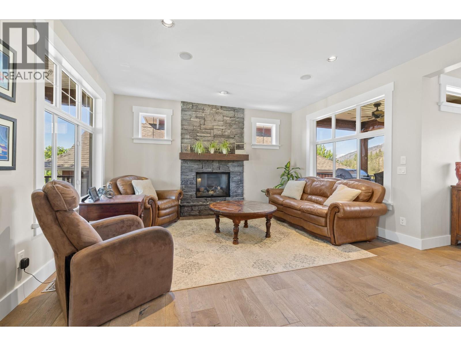  1143 Peak Point Drive, West Kelowna