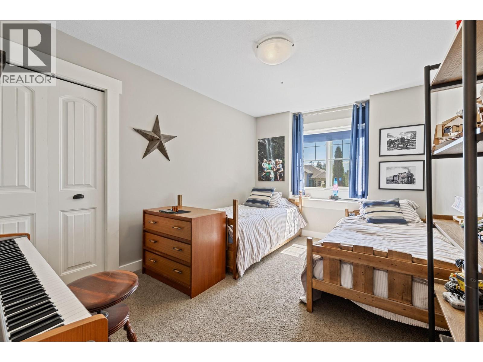  1143 Peak Point Drive, West Kelowna