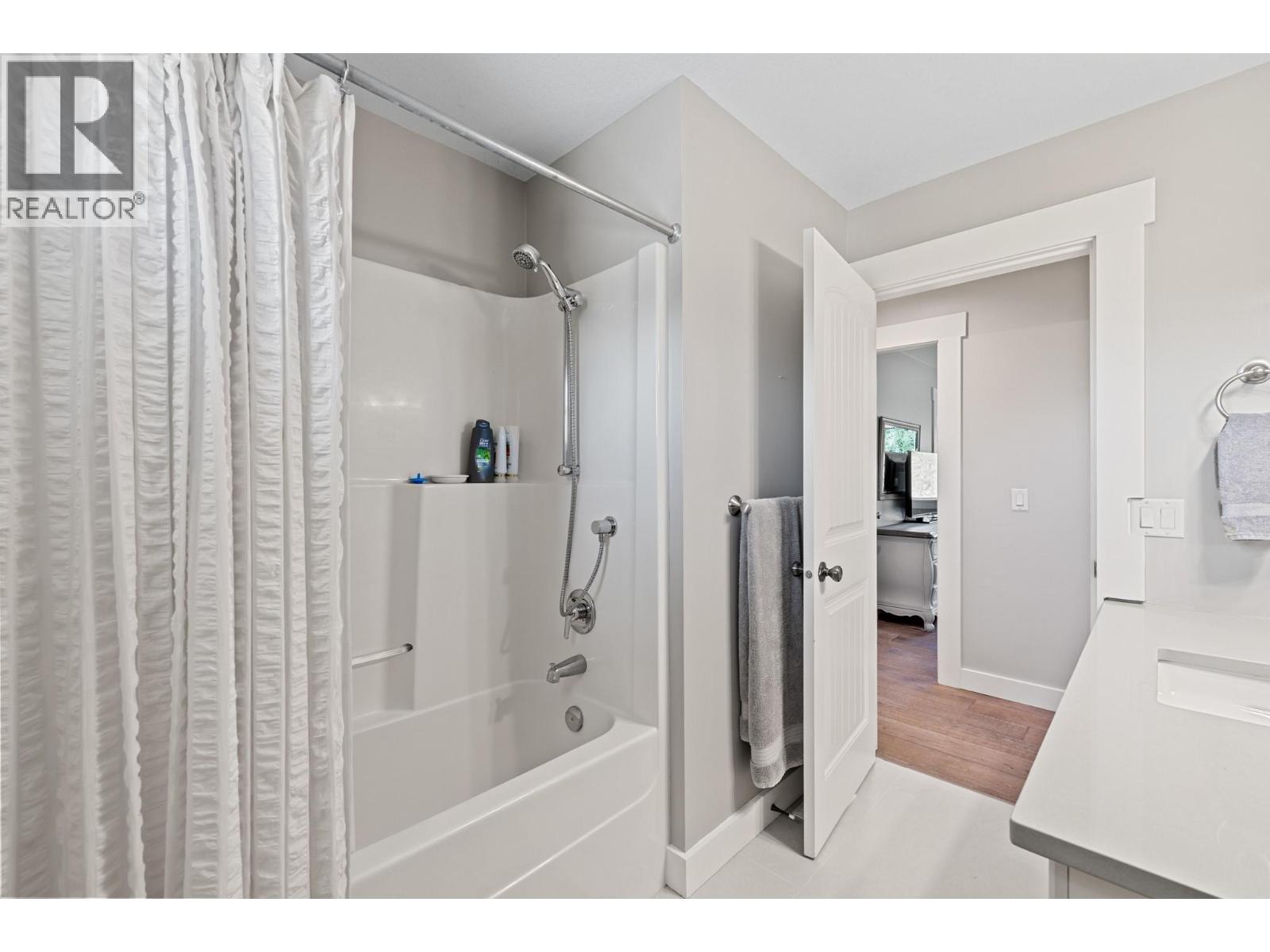  1143 Peak Point Drive, West Kelowna