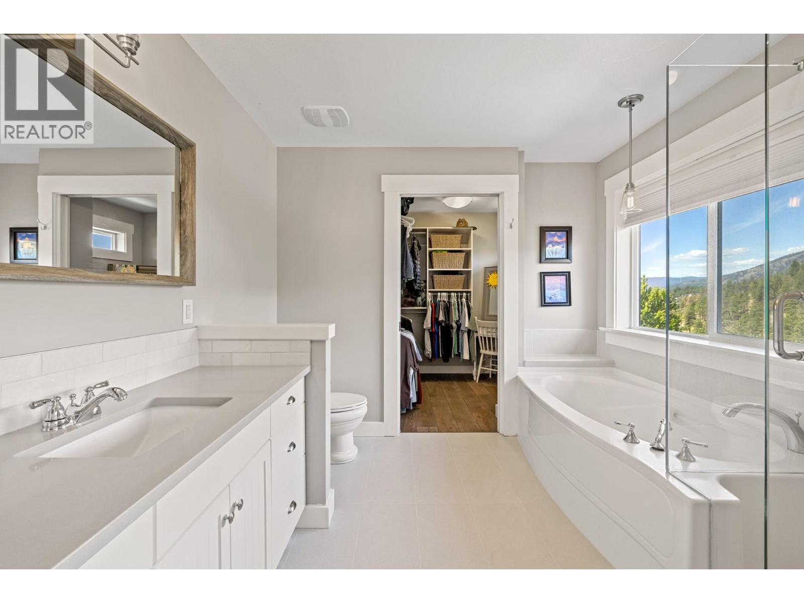  1143 Peak Point Drive, West Kelowna