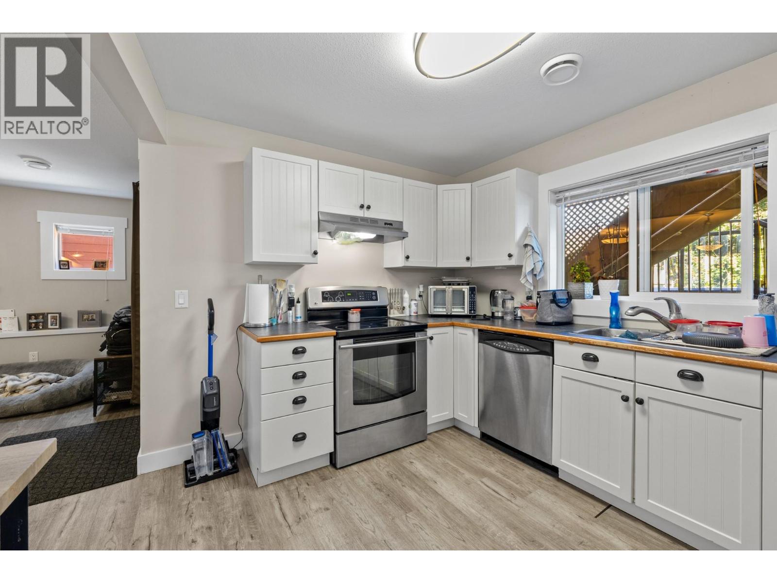  1143 Peak Point Drive, West Kelowna