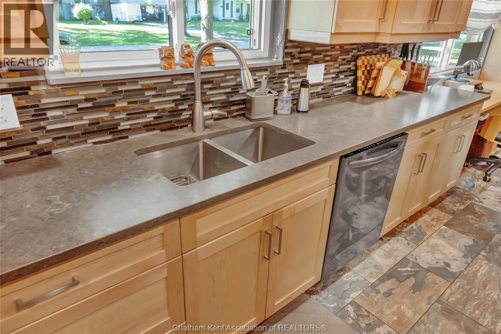 472 SYDENHAM STREET - 26