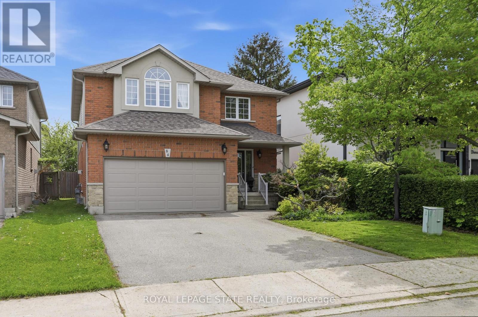 84 DUNCAIRN CRESCENT - 1