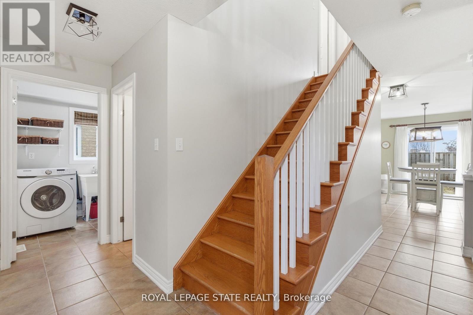 84 DUNCAIRN CRESCENT - 21