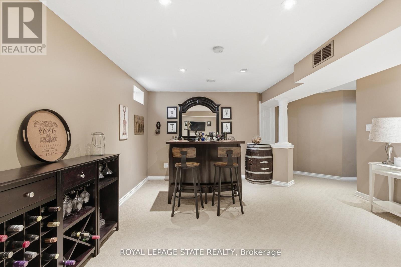 84 DUNCAIRN CRESCENT - 40