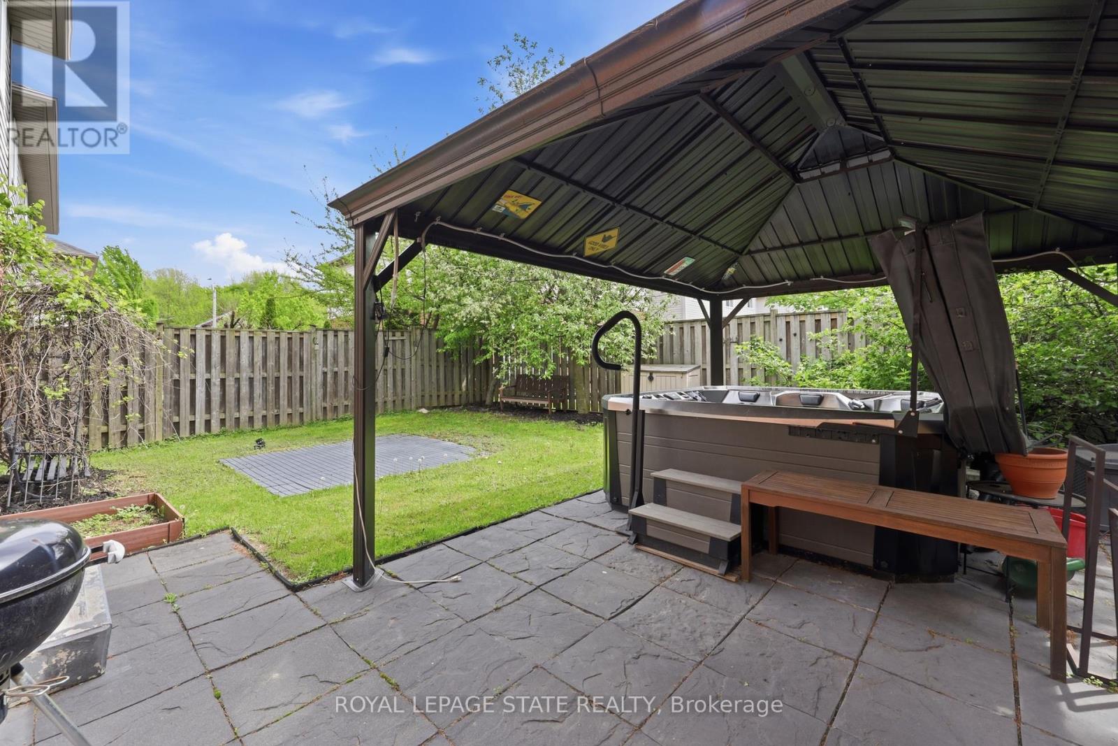 84 DUNCAIRN CRESCENT - 45