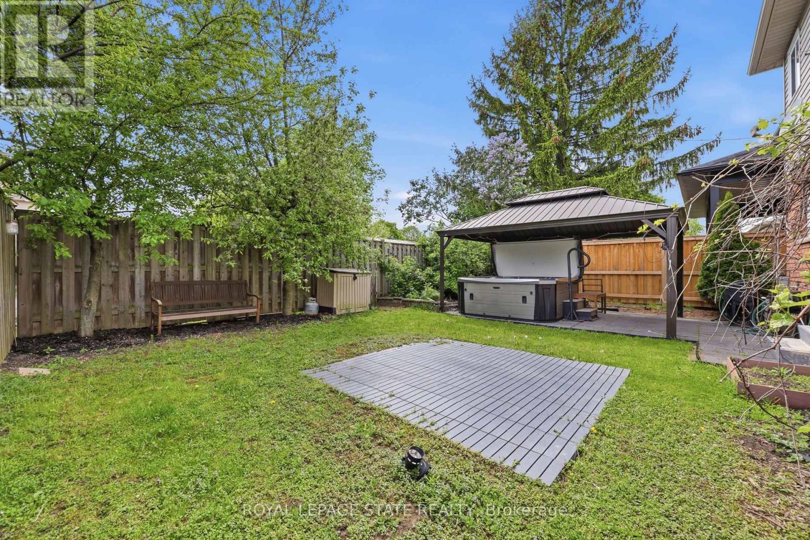84 DUNCAIRN CRESCENT - 46