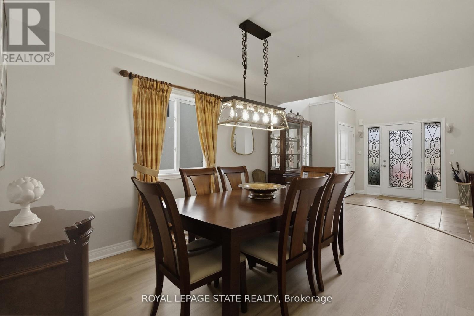 84 DUNCAIRN CRESCENT - 8