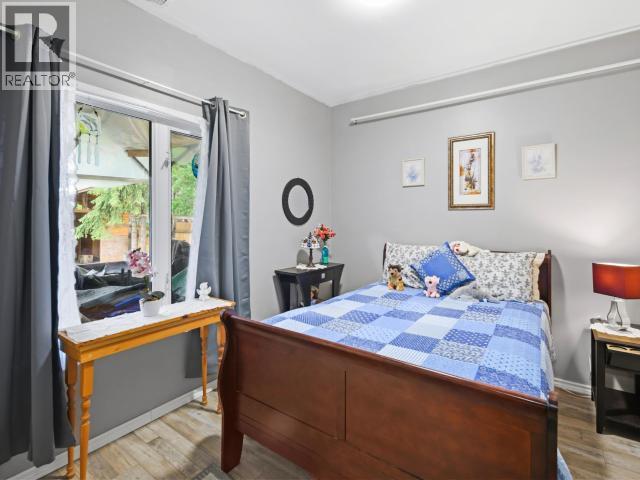 18 WILSON DRIVE - 24