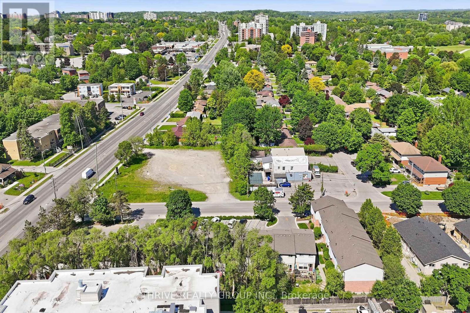 #10 215 COMMISSIONERS ROAD W - 31
