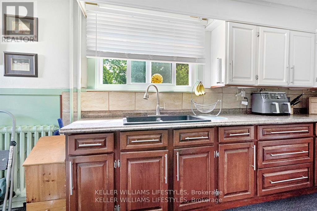 93 SARAH STREET - 14
