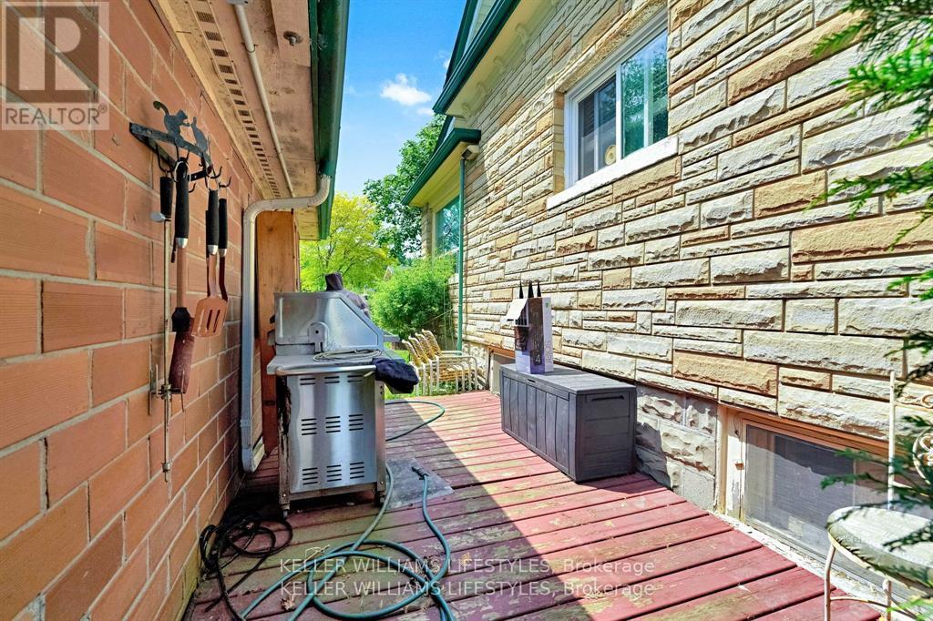 93 SARAH STREET - 33