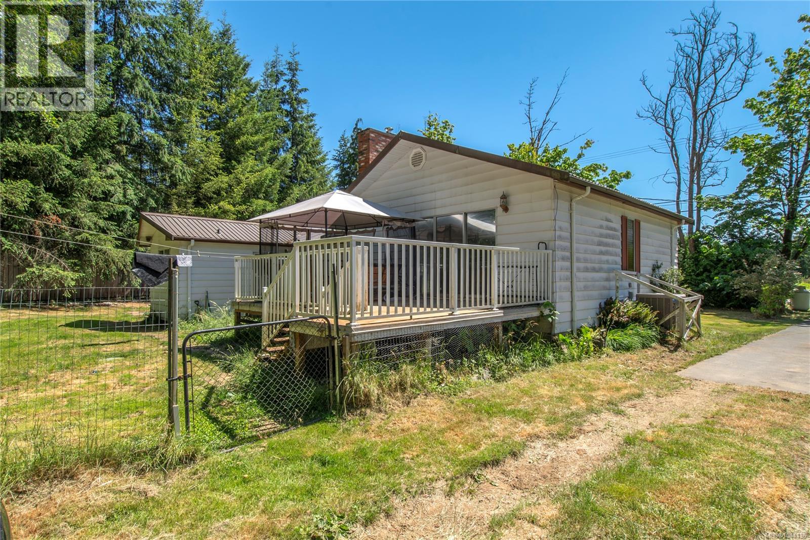 7602 Island Hwy N - 26