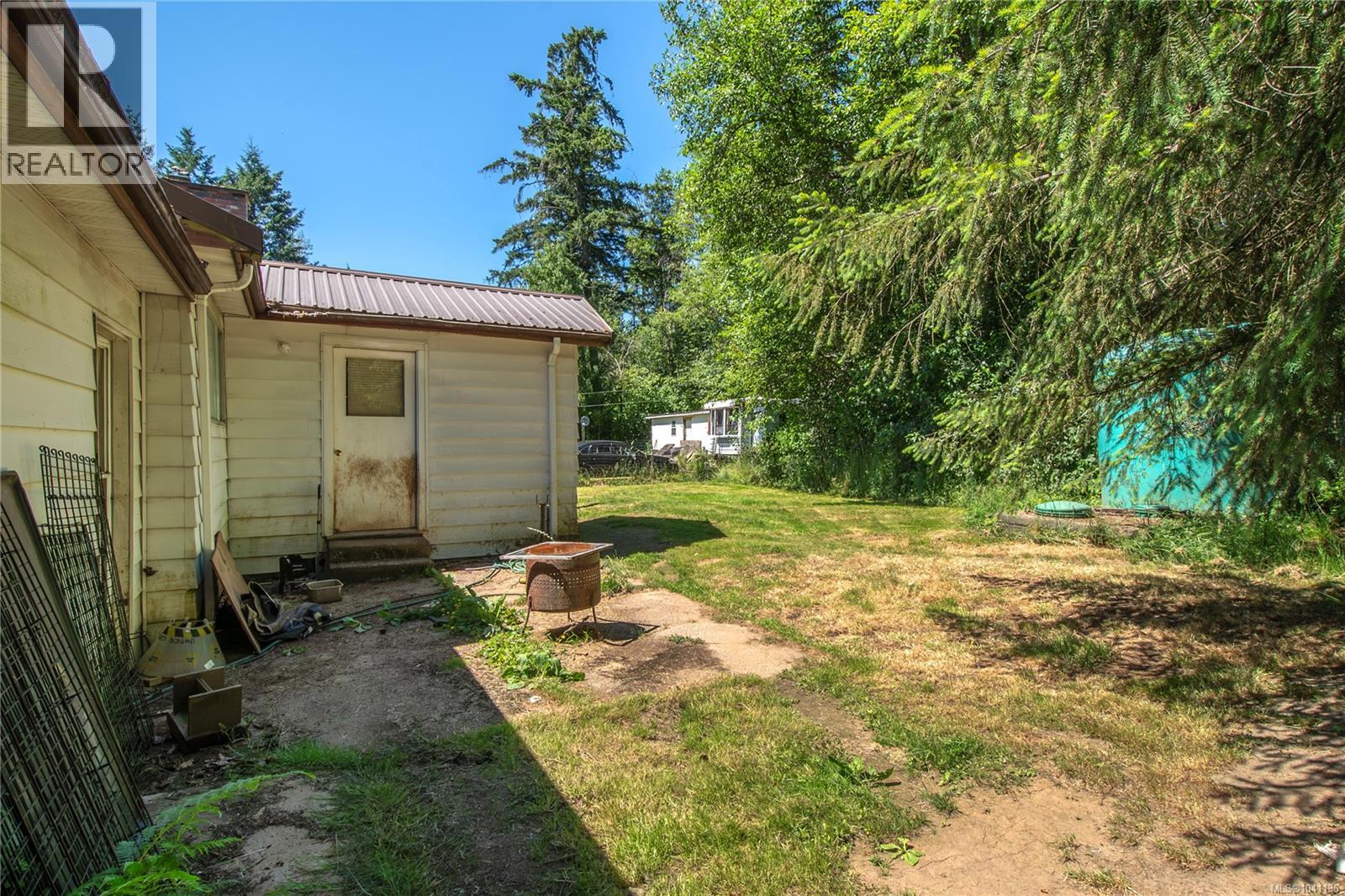 7602 Island Hwy N - 29