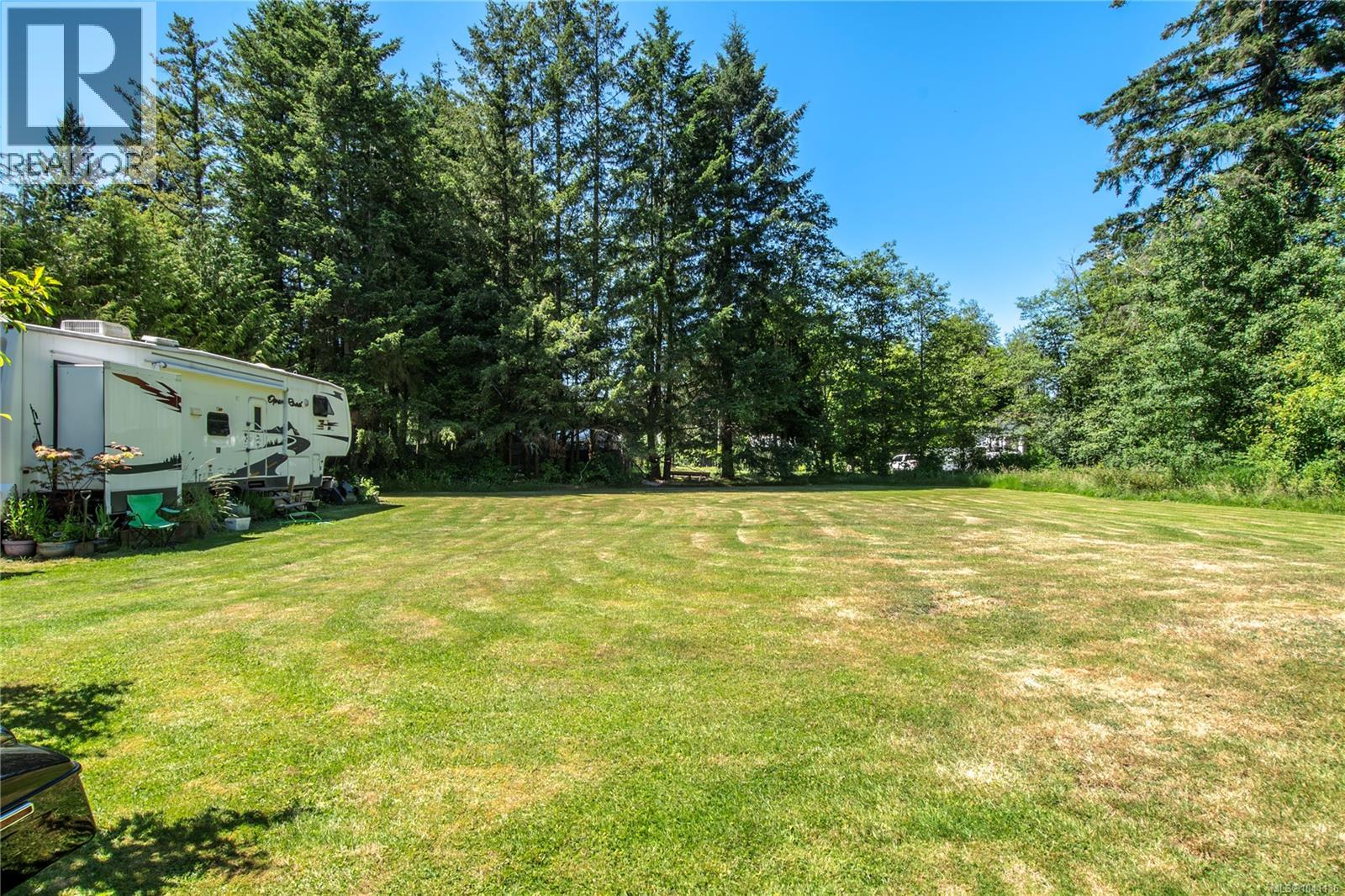 7602 Island Hwy N - 30