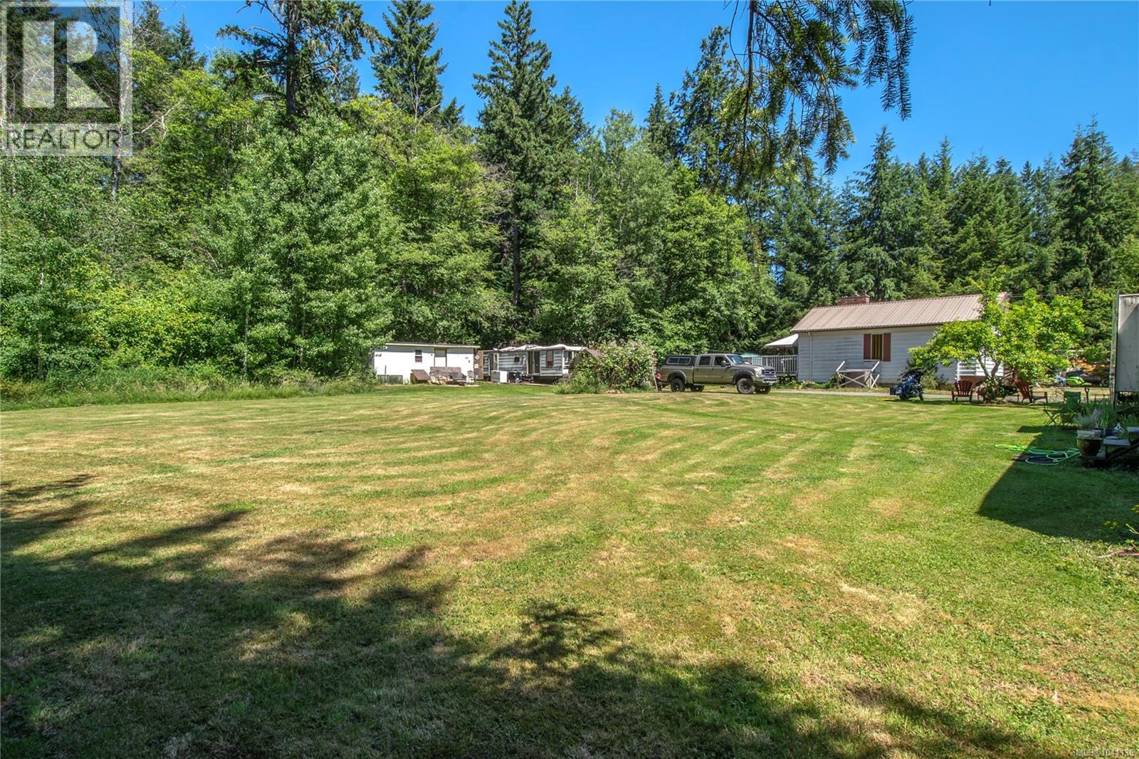 7602 Island Hwy N - 32