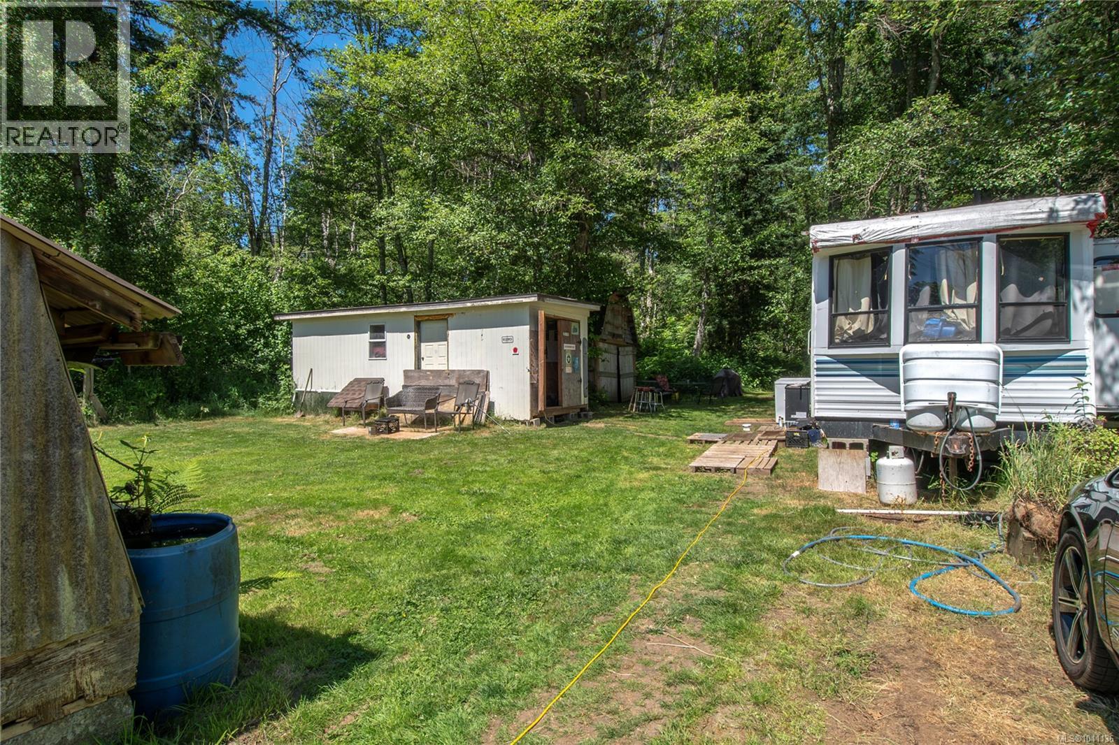 7602 Island Hwy N - 34