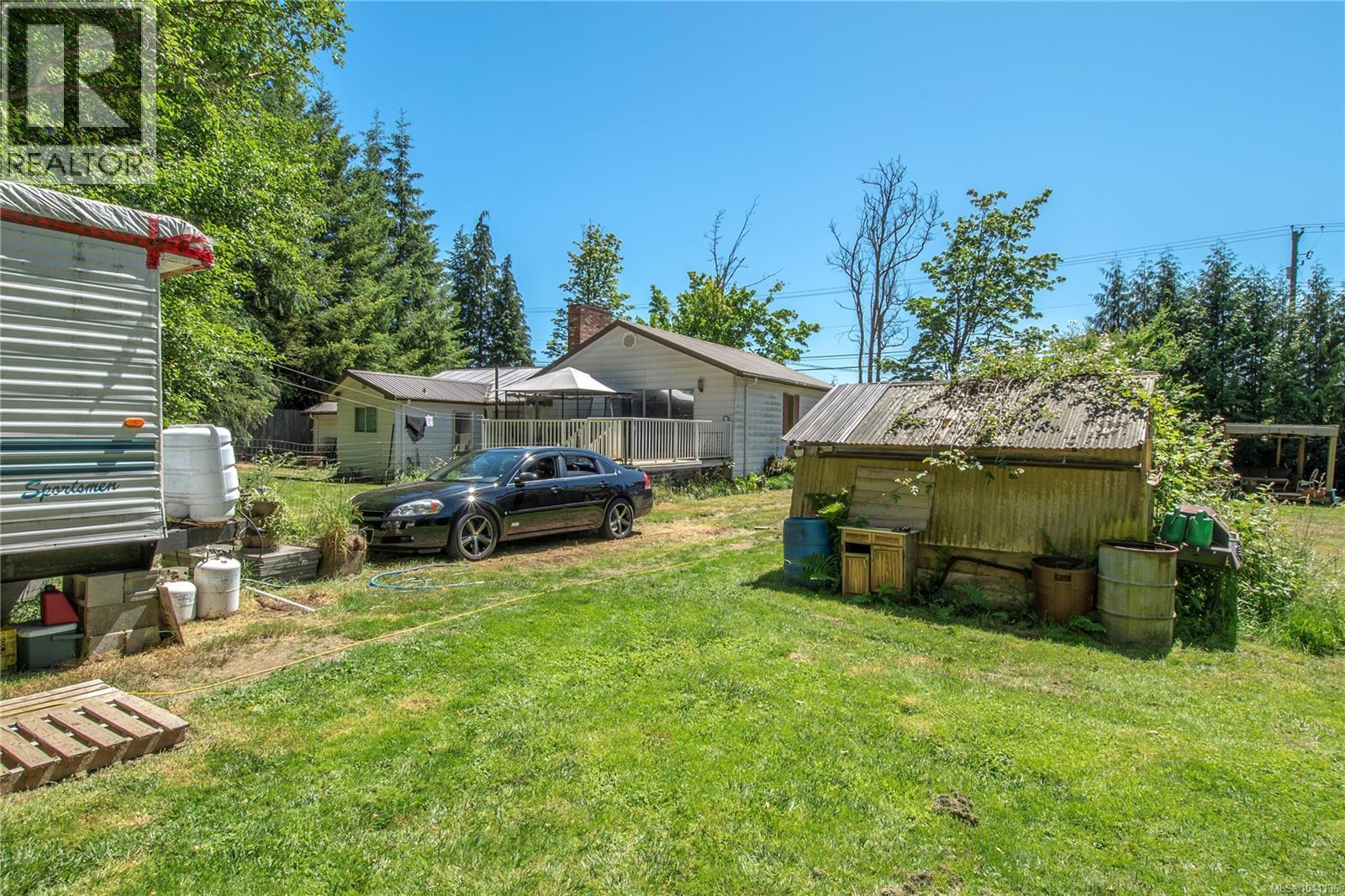 7602 Island Hwy N - 35