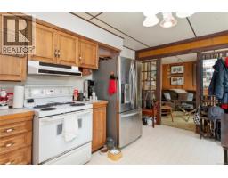 7602 Island Hwy N, Black Creek, BC V9J1G3 Photo 12