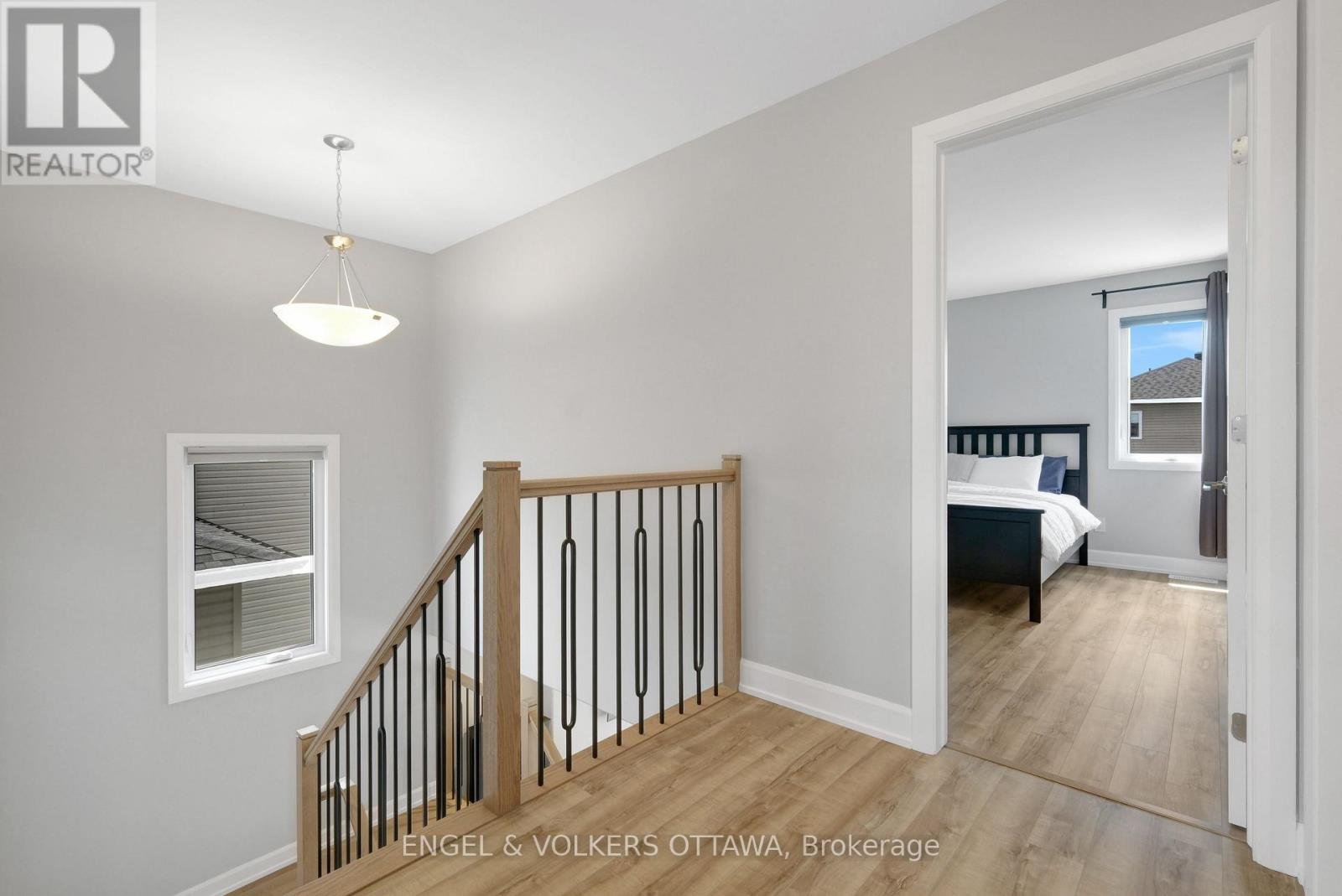 House for Rent in Ottawa – 325 MOONLIGHT DRIVE, Ottawa – By Peter Sagos - Image 27
