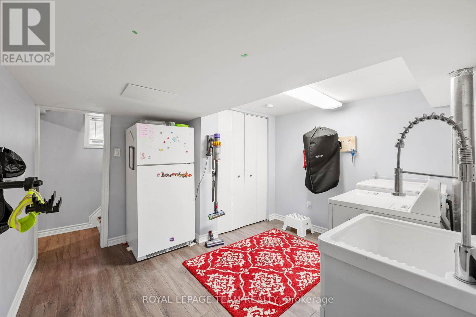 3 Bed, 2 Bath House for Rent in Ottawa – 879 PLEASANT PARK ROAD, Ottawa – MLS# X13490262 - Image 31