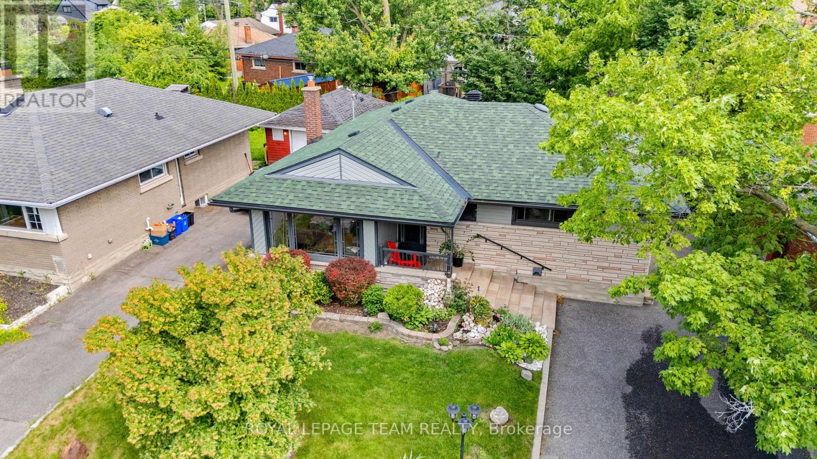 3 Bed, 2 Bath House for Rent in Ottawa – 879 PLEASANT PARK ROAD, Ottawa – MLS# X13490262 - Image 39