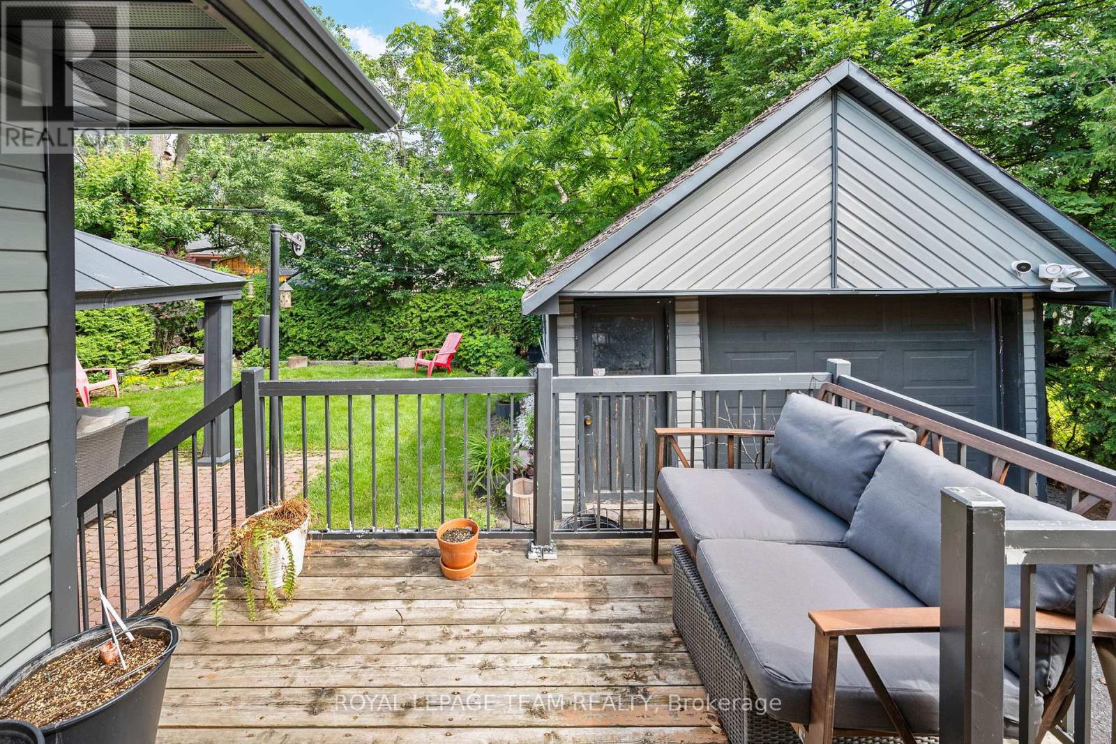 3 Bed, 2 Bath House for Rent in Ottawa – 879 PLEASANT PARK ROAD, Ottawa – MLS# X13490262 - Image 43