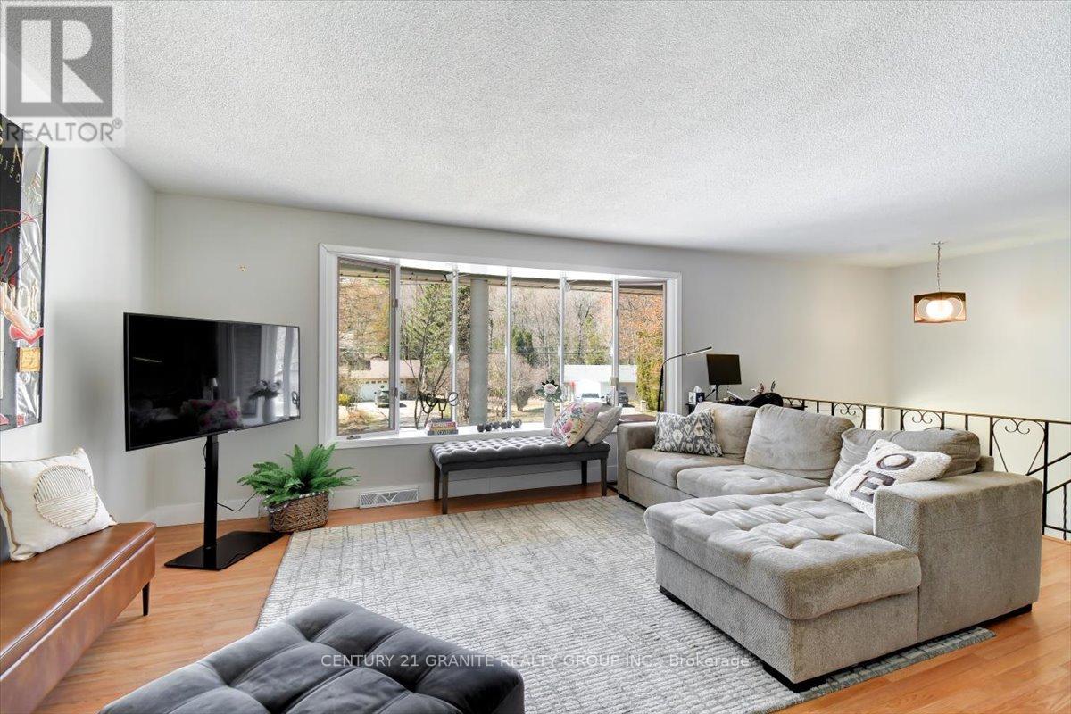 25 FOREST HILL ROAD - 13