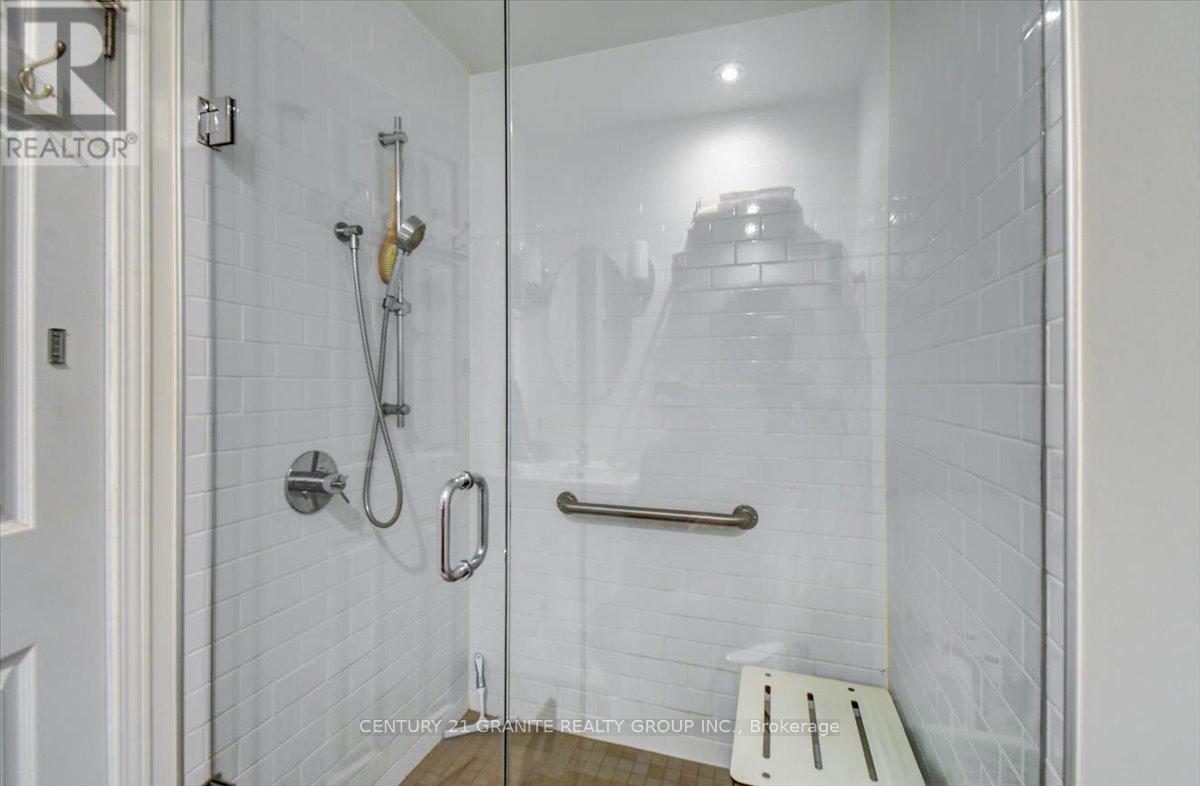 25 FOREST HILL ROAD - 25