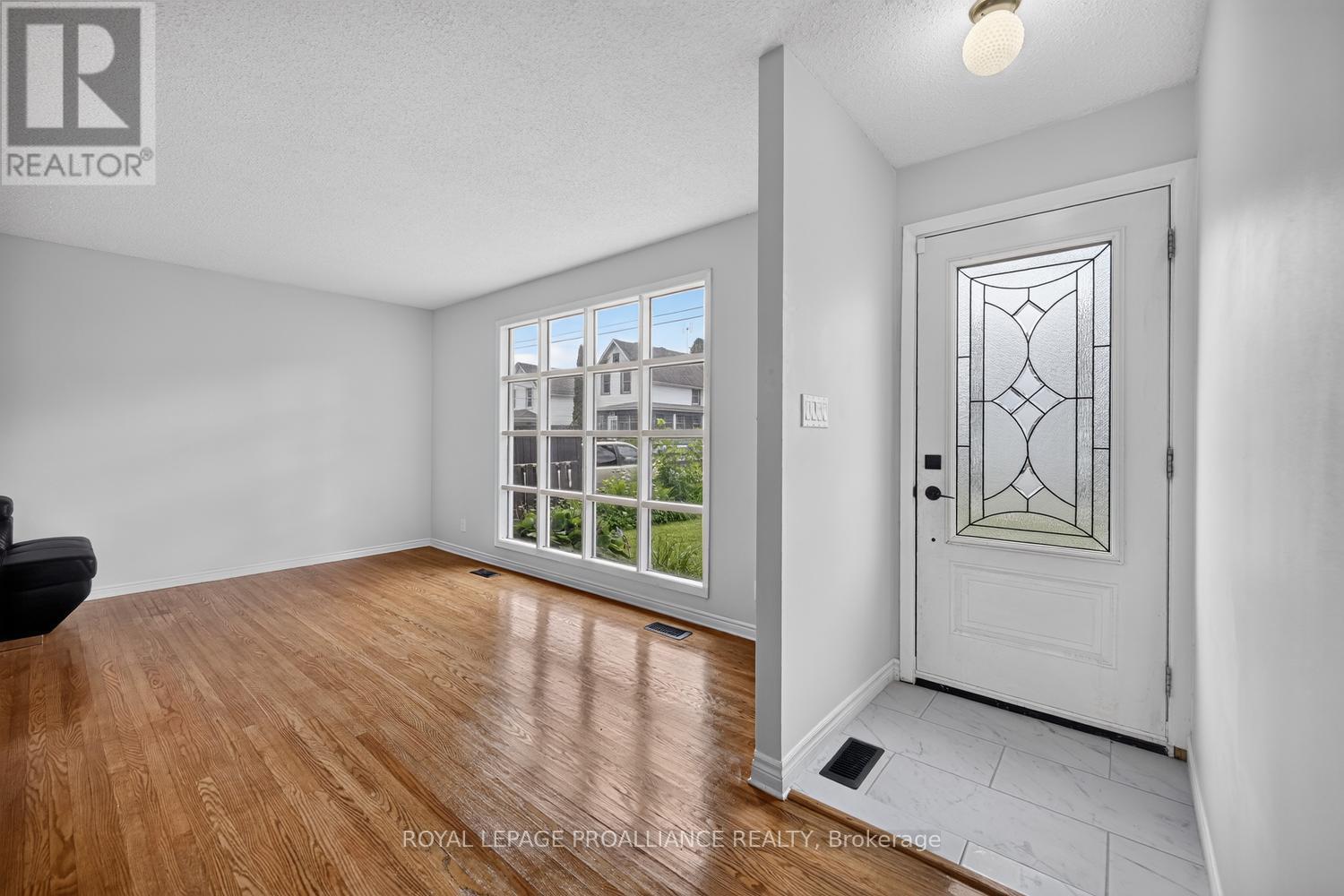59 ABBOTT STREET - 6