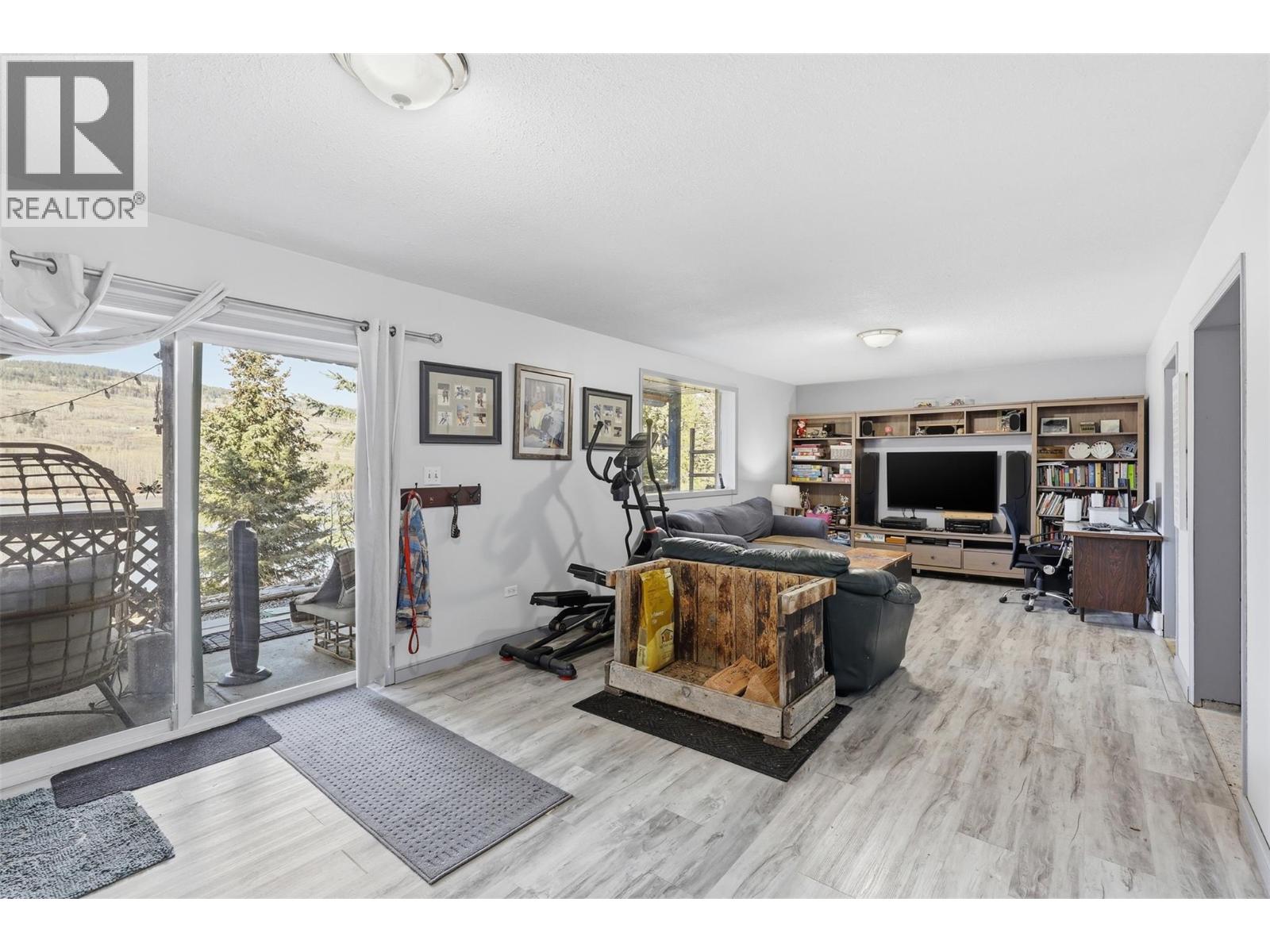 3267 Powell Road - 32