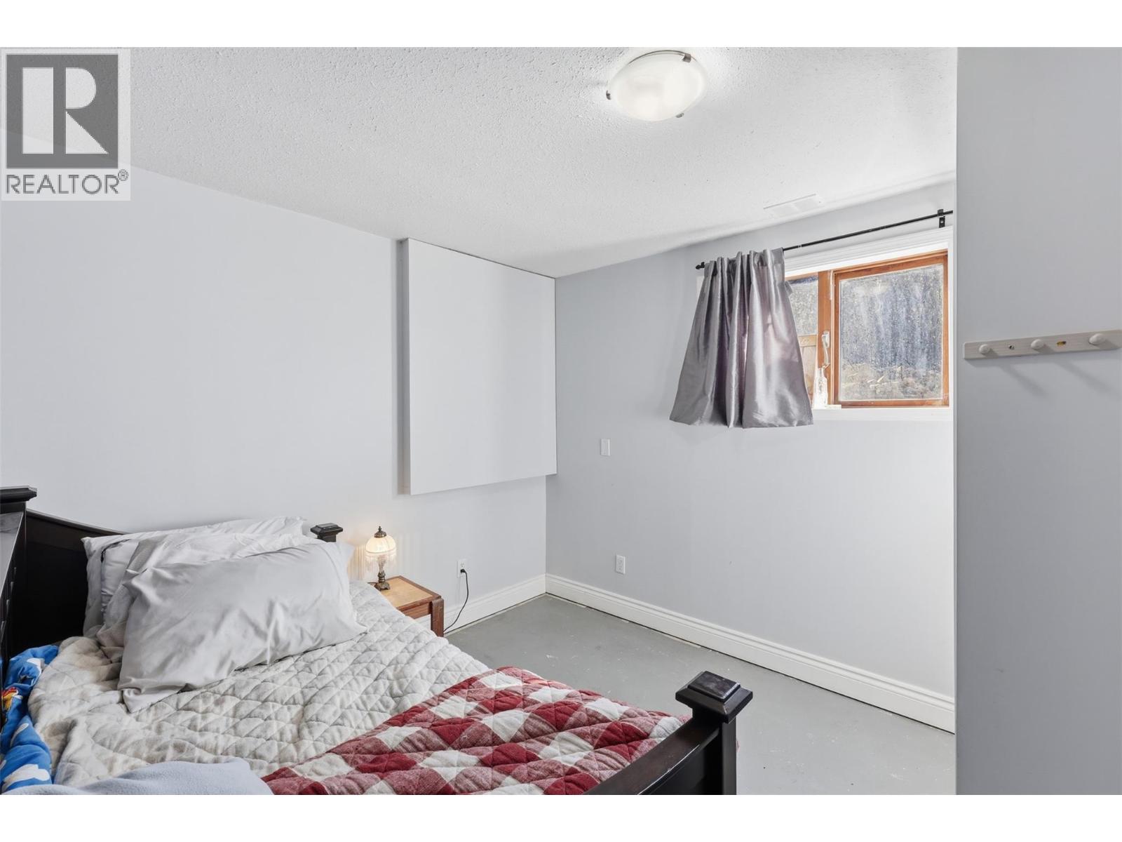 3267 Powell Road - 40