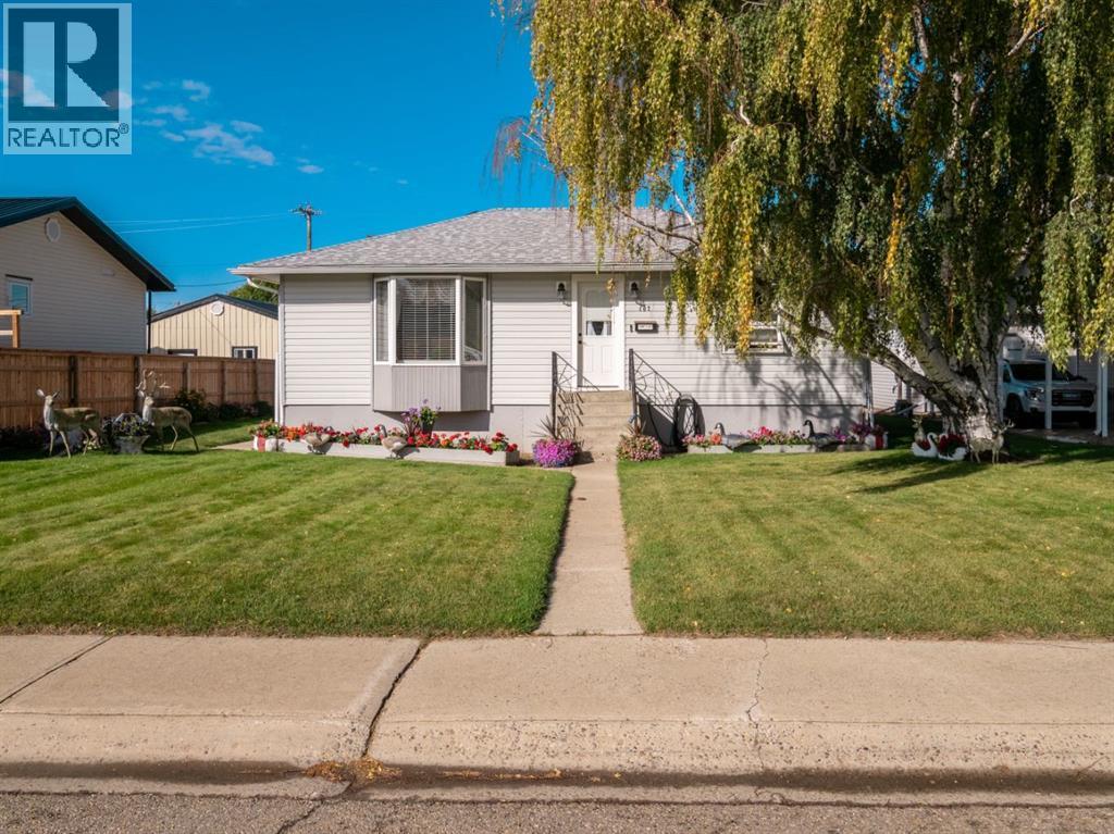 107 9 Street N - 1