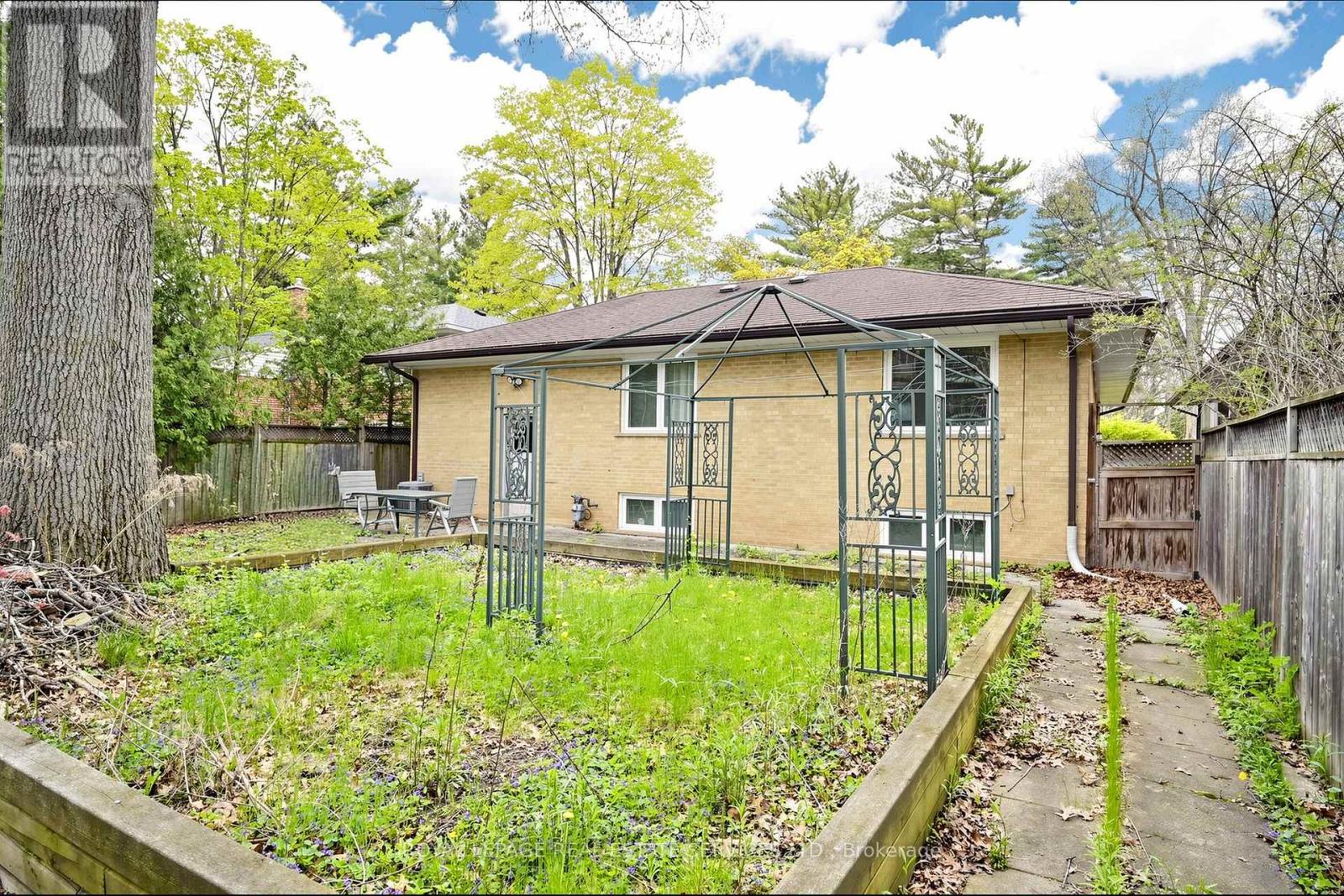 3009 O'HAGAN DRIVE - 34