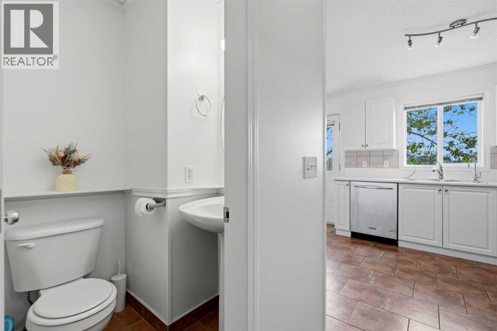 249 Citadel Point NW - 10