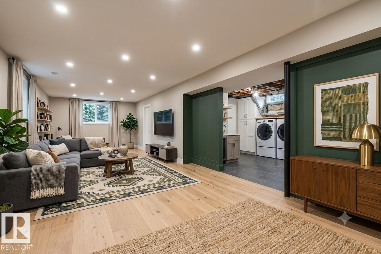 10544 53 AV NW - 27